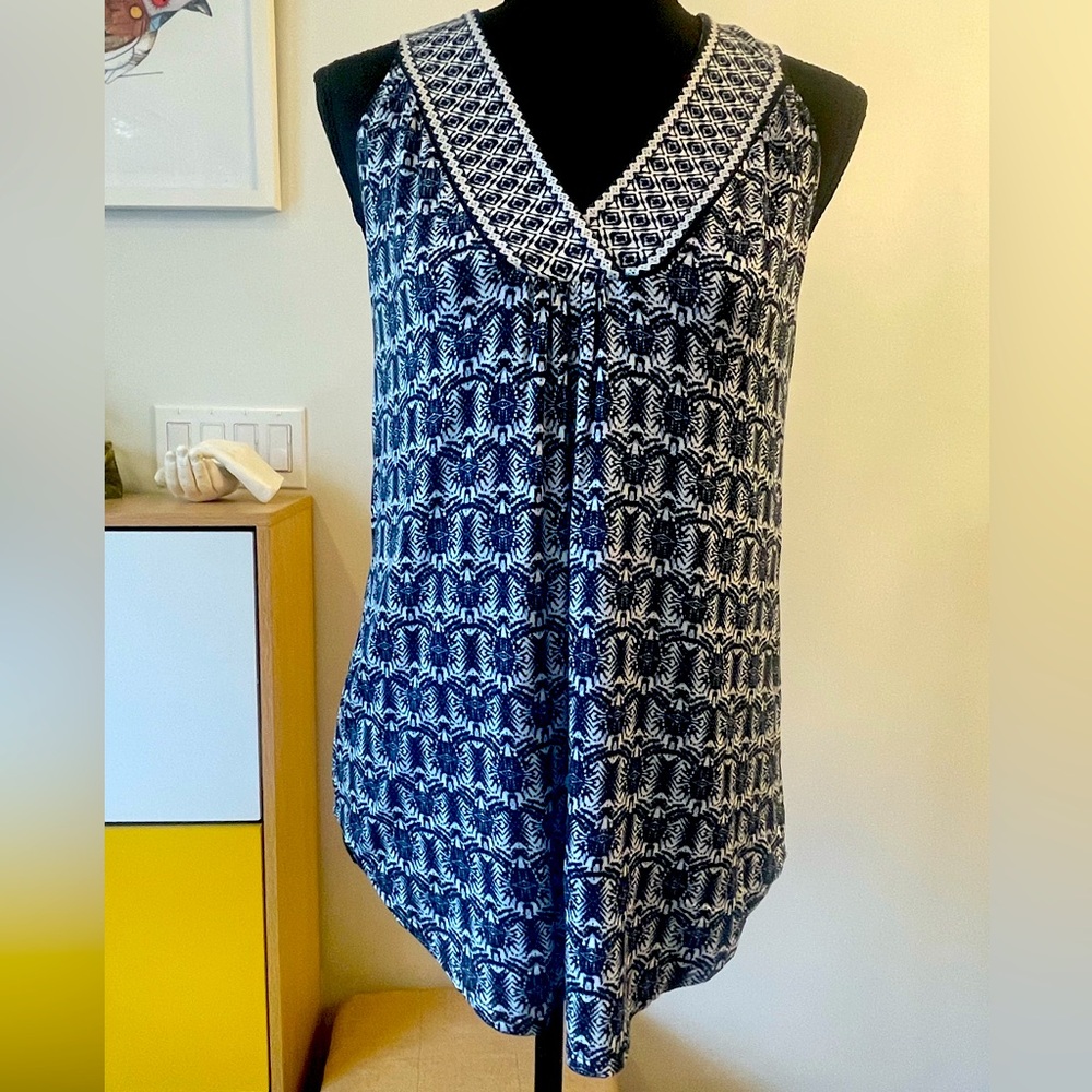 Max Studio blue and white tank; size S.